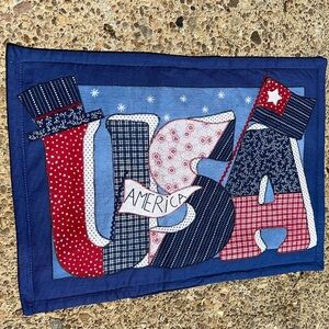 NWT SET OF 4 Handmade USA Fabric Placemats 14x18